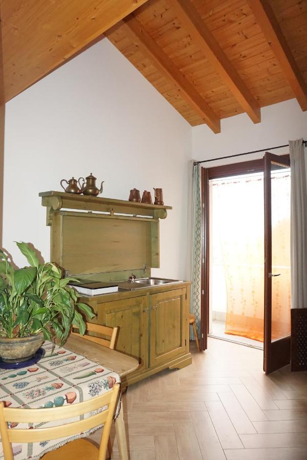 Cunardo Al Picchio Verde A.P.S. Bed & Breakfast エクステリア 写真