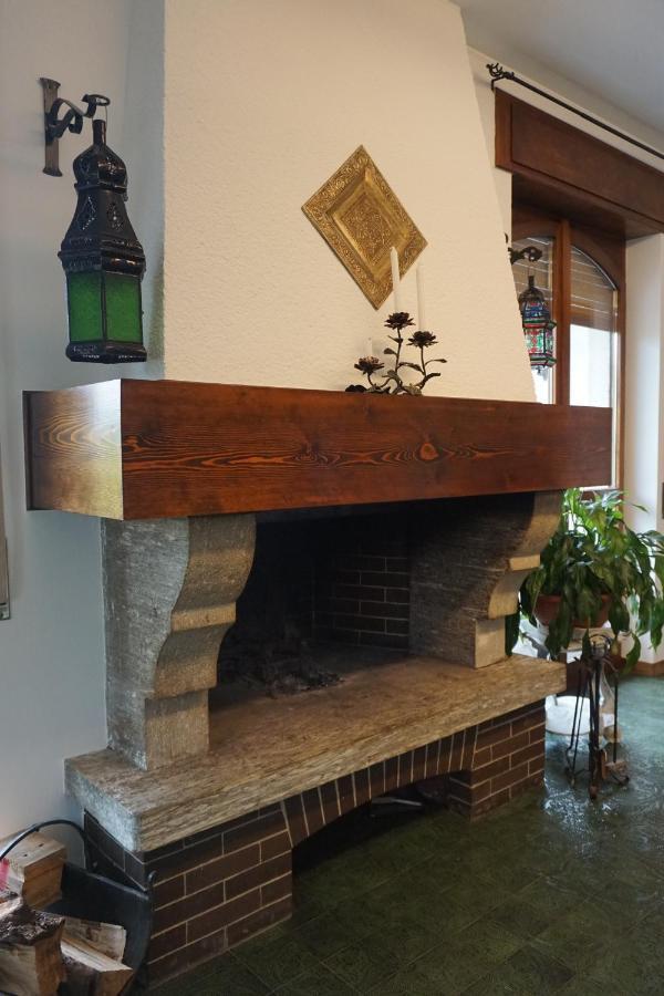 Cunardo Al Picchio Verde A.P.S. Bed & Breakfast エクステリア 写真