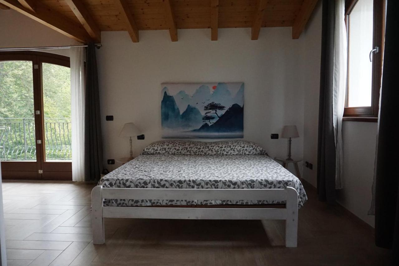 Cunardo Al Picchio Verde A.P.S. Bed & Breakfast エクステリア 写真