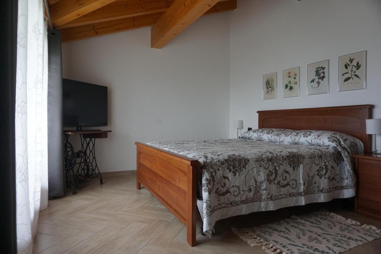 Cunardo Al Picchio Verde A.P.S. Bed & Breakfast エクステリア 写真